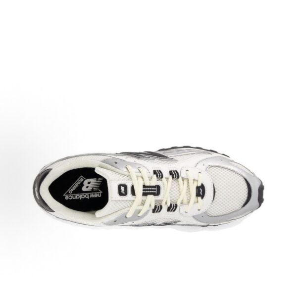 New Balance 204L "Silver Metallic Black"