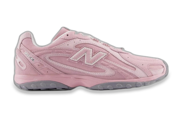 New Balance 204L "Pastel Pink"