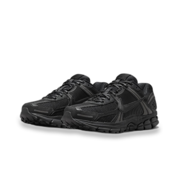 Nike Zoom Vomero 5 "Triple Black"