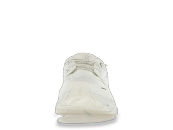 On Running Cloud 6 "All White"