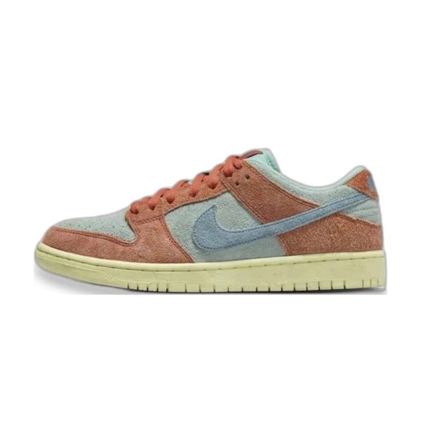 Nike SB Dunk "Orange Emerald Rise"